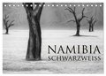 Namibia schwarzweiß (Tischkalender 2025 DIN A5 quer), CALVENDO Monatskalender